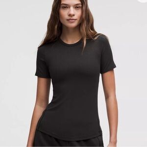 Lululemon Hold Tight Short Sleeve
Black Rib Size 6